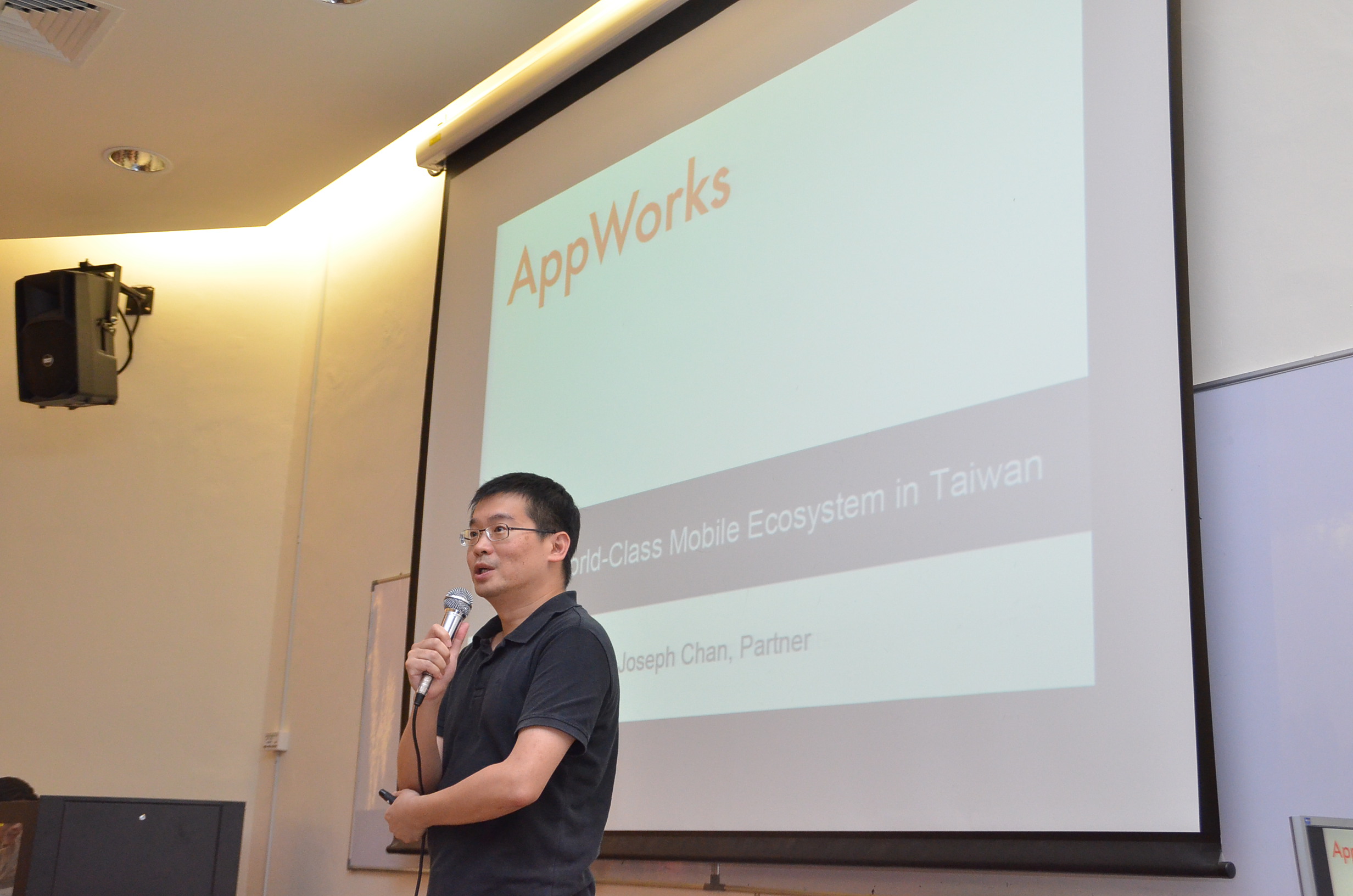 Chan outlining AppWorks services and the paradigm shift to mobile era