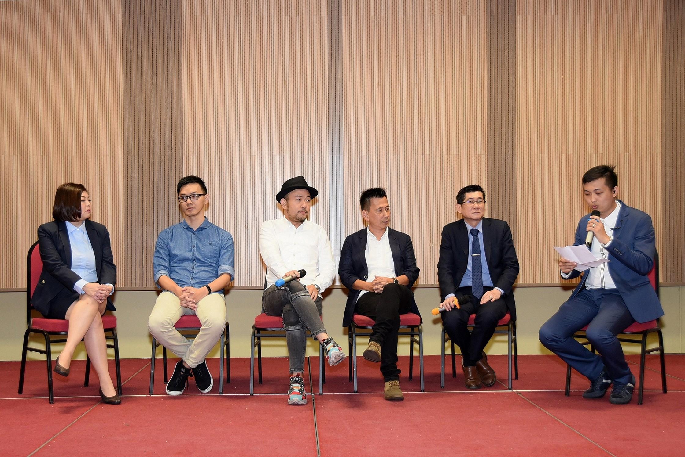From left: Dr Lai, Wong, Leow, Alex Tan, Dato’ Goh and Koh